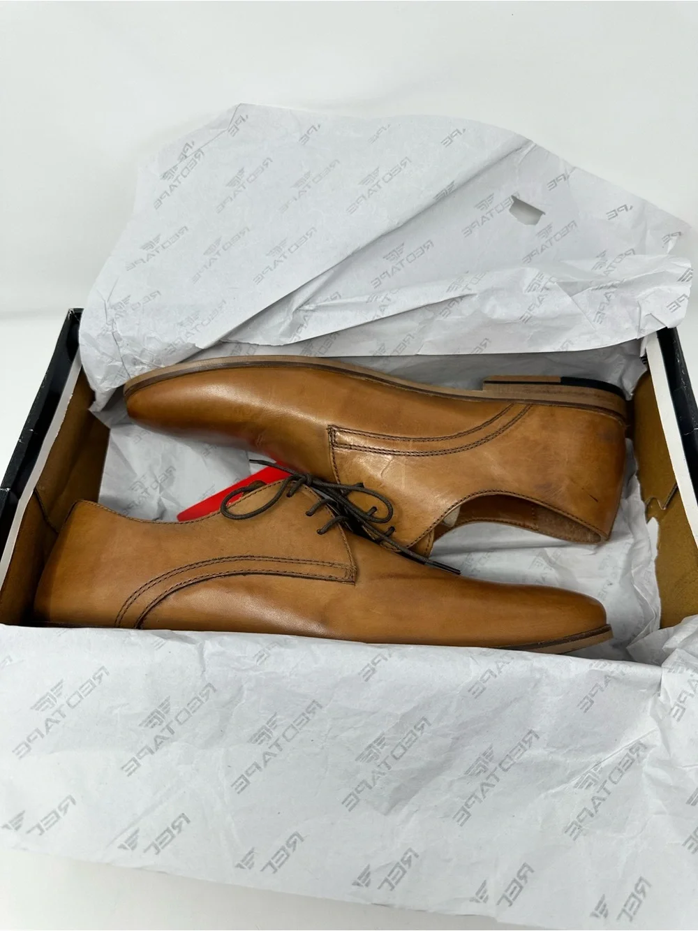 Red Tape elegant brown